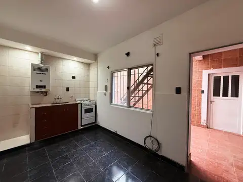 Depto Tipo Casa en Alquiler de 2 ambientes