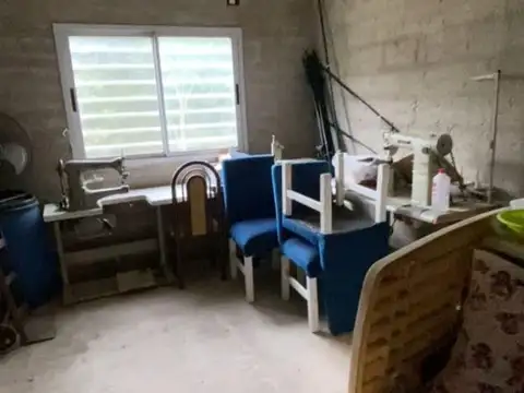 Casa 5 ambientes con 2 baños