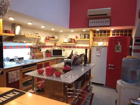 Casa 6 ambientes con 3 baños