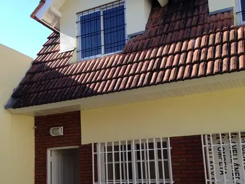 Casa - Alquiler - Argentina, RAMOS MEJIA - DOCTOR AGOTE 271
