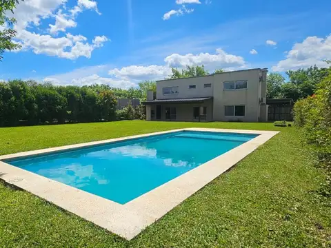 Casa en Alquiler temporal minimo 6 meses.