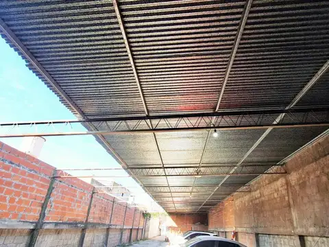 Cochera en Venta de 34  mts largo x 8  mts ancho