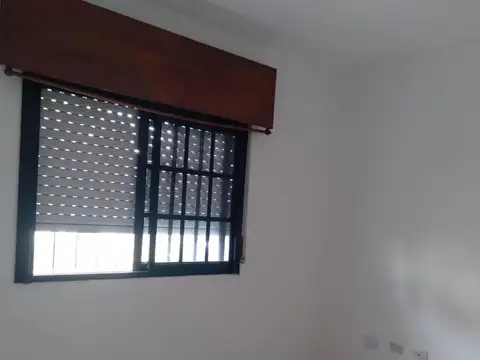 PH de 2 ambientes en planta baja con patio en Villa Ballester proximo al centro comercial