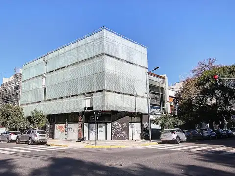 Edificio en Block emplazado en Palermo Soho  sobre la calle Costa Rica . No paga Expensas
