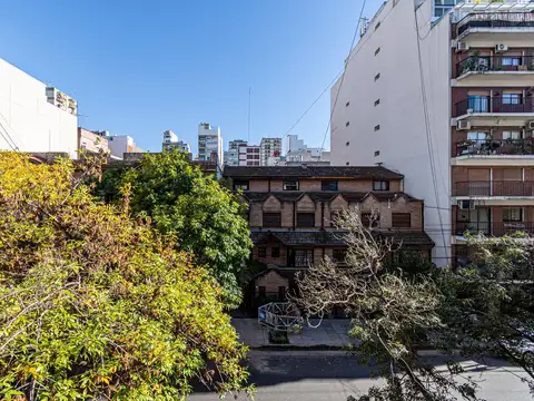 Monoambiente divisible al frente con balcón y bajas expensas en Núñez