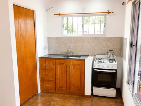 Casa 9 ambientes con 3 baños