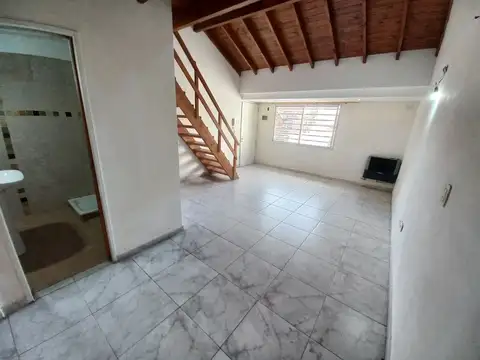 Departamento en Alquiler en Adrogue, $ 590.000