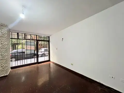 Local en Alquiler en Centro, $ 880.000