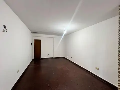 Local en Alquiler en Centro, $ 880.000