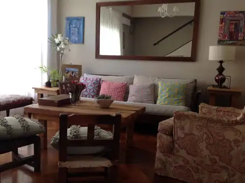 Departamento Duplex, 4 ambientes , cerca de Avda. Libertador y Estación de San Isidro.