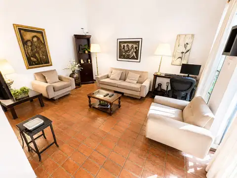 Humberto 1 700