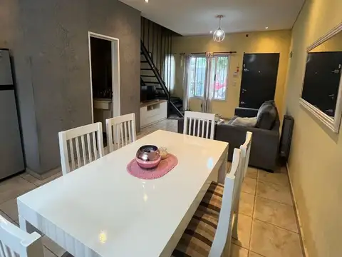 Depto Tipo Casa en Venta de 2 dormitorios