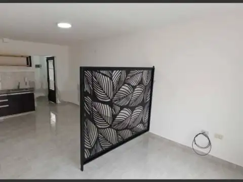 CASTELAR,1AMBIENTE, COCHERA-A/CREDITO,A/PROFESIONAL, COCHERA