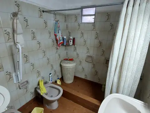 Humberto primo al 1200 Cochera, patio 3 dormitorios