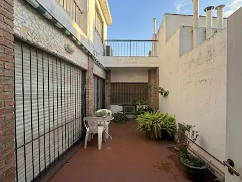 CASA INTERNA 4 Amb.CNEL.LUGONES257 R.de ESCALADA