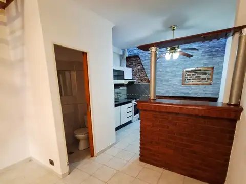 Dúplex de 2 Ambientes en alquiler en Flores de 75 Mts