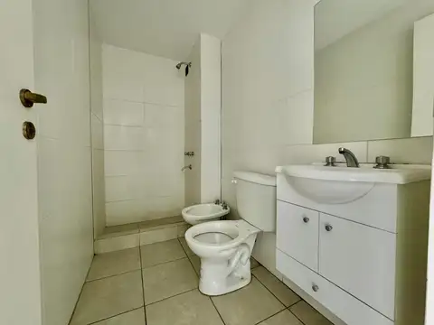 Departamento en Alquiler en Abasto, $ 280.000