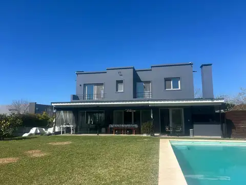 Casa en Venta de 4 dormitorios