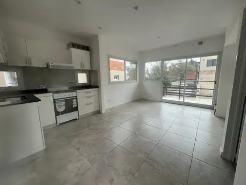 Av. Juan Domingo Peron (ruta 234 1700