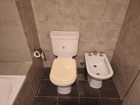 ALQUILER DEPTO 1 AMB URQUIZA con BALCON y PILETA