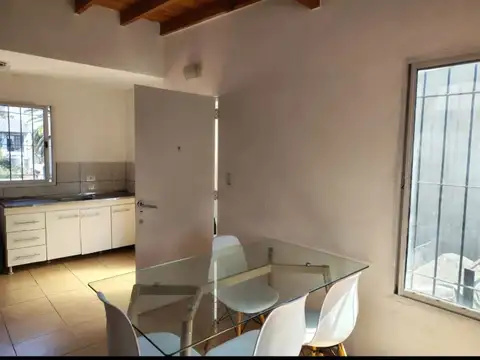 Depto Tipo Casa en Alquiler de 3 ambientes