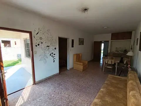 Casa 3 ambientes con 1 baño