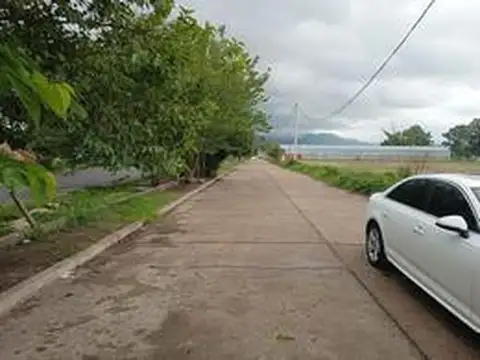 Terreno en Venta 87  mts Frente