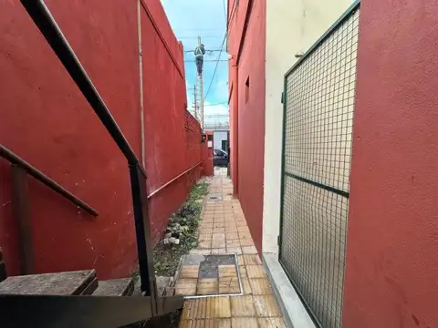 Jujuy 3077 entre Av. Calchaqui y P. Elustondo , Piso 0
