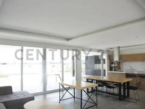 Casa en Venta en Área 60, USD 415.000