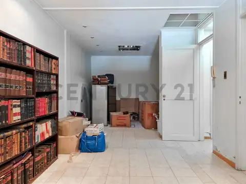 Oficina en Venta en la Plata al frente