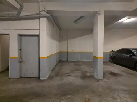 ALQUILER. COCHERA 12M2. PALERMO.