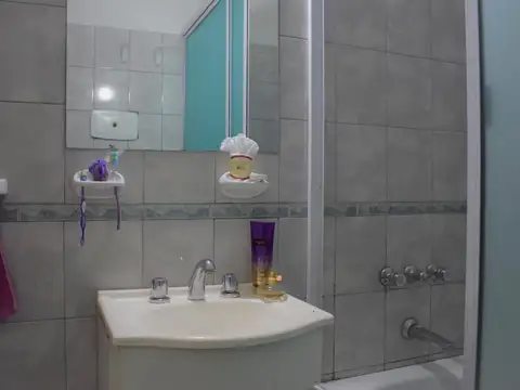 DEPARTAMENOS :: 2 AMBIENTES :: EXCELENTE UBICACION :: UNICO