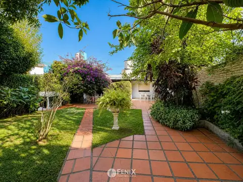 CASA EN VENTA DE 3 DORMITORIOS - AV. ALMTE. BROWN Y SAN MARTÍN - AMPLIO PATIO, GALERÍA Y QUINCHO (CF