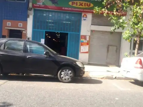 LOCAL CON DEPOSITO Y DPTO DE 2AMB. VILLA GRAL MITRE 