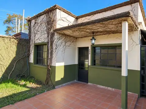 CASA EN VENTA LUIS GUILLON 2 AMB. APTA CREDITO