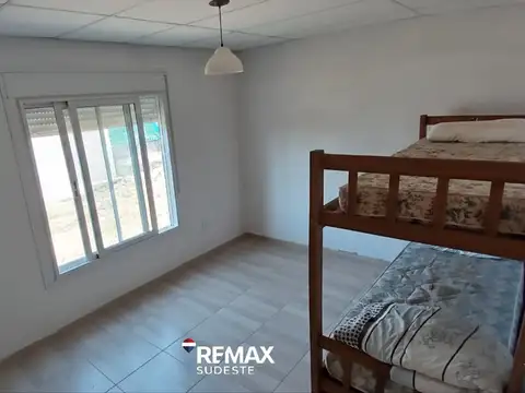 Casa 3 ambientes con 1 baño