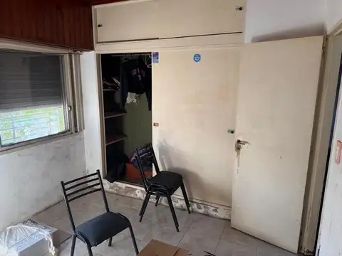 Vivienda multifamiliar con dos propiedades en un mismo lote.