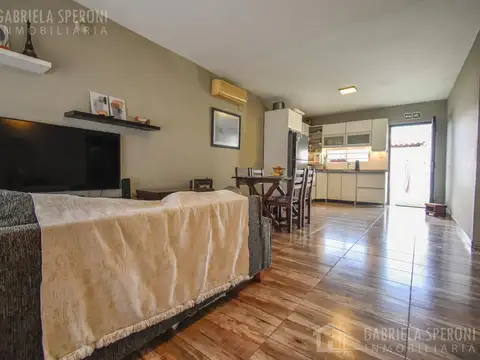 Casa 3 ambientes con 1 baño