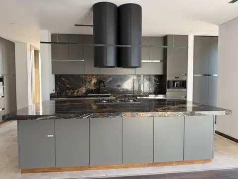Casa en  Venta- El Yacht con salida al rio, Nordelta