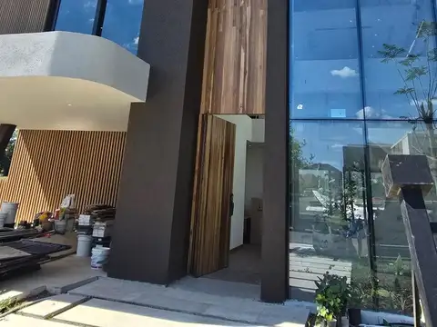 Casa en Alquiler de 5 dormitorios