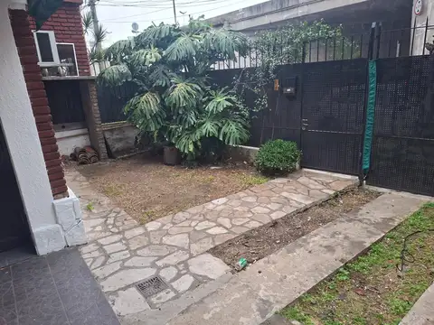 Depto Tipo Casa en Venta de 2 ambientes