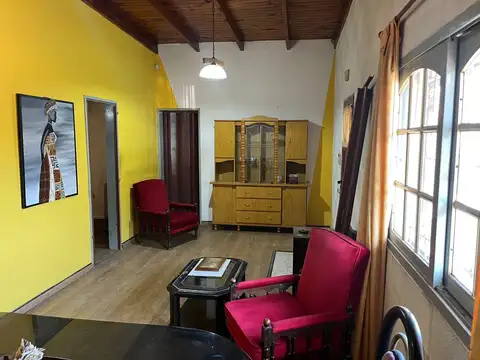 Casa 3 ambientes con 2 baños