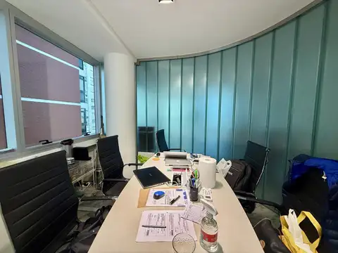 Excelente oficina  en en Vicente López Piso 7 vista al rio.