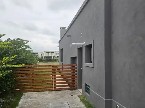 Casa en Venta con 4 cocheras