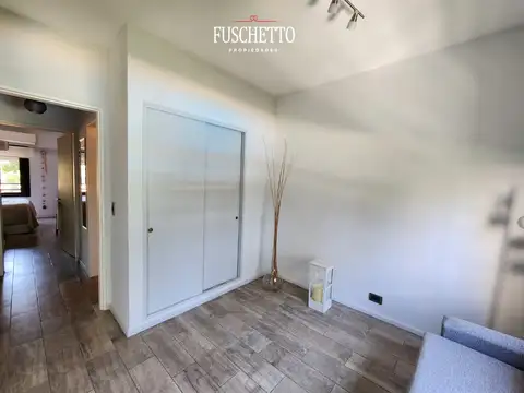 Riverside Towers (Montevideo 1590) Departamento 3 ambientes con Balcón. 1er piso. Apto crédito