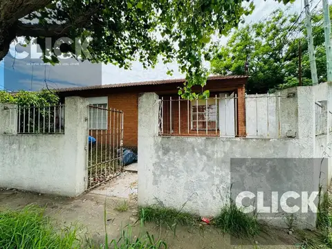Casa 7 ambientes con 2 baños