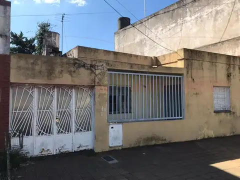 CASA DE 3 AMBIENTES A REFACCIONAR EN VENTA EN LA TABLADA
