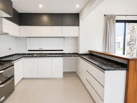 Casa en venta en Lar de Vieytes II, Maipú | Barrio privado con seguridad 24 hs
