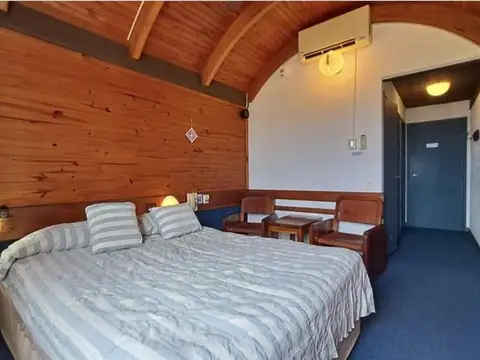Hotel en Venta en Villa Gesell, USD 1.250.000