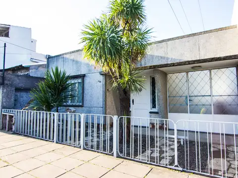 PH tipo casa en venta en Haedo Norte